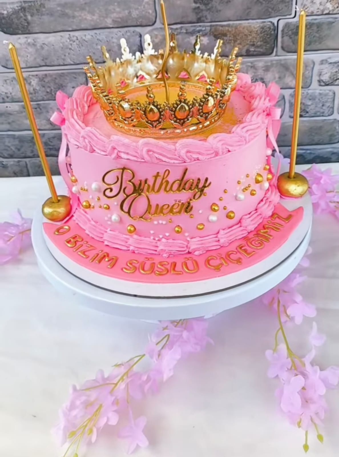 Sevgiyle hazırlanmış pasta